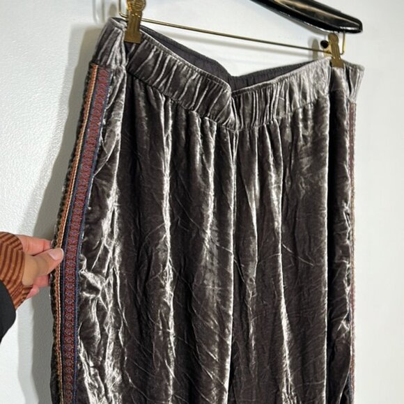 Johnny Was Ravi Wide Leg Velvet Pant - Picture 8 of 15
